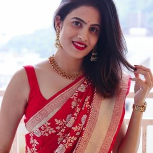 Red banarasi for valentine's special 💕